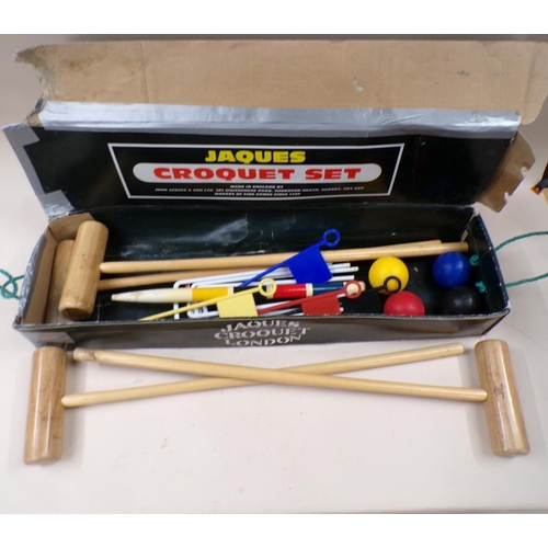 1408 - JAQUES CROQUET SET