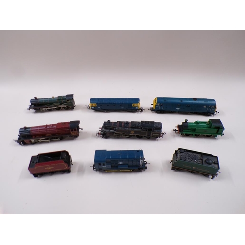 1291 - BOX OF OO GAUGE MODEL TRAINS AND ENGINES