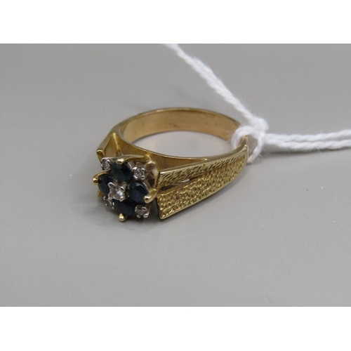 1530 - GOLD DIAMOND AND SAPPHIRE SET RING SIZE K 1/2, 5.2g