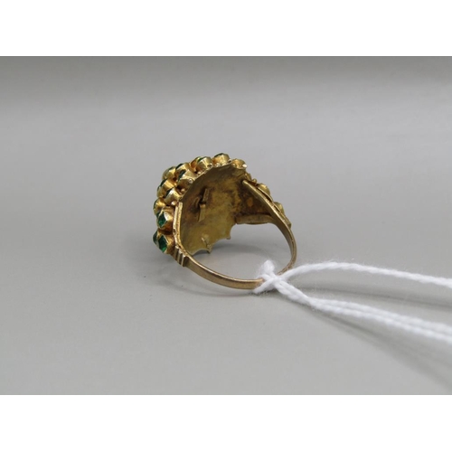 1533 - THAI GOLD GREEN STONE SET RING SIZE J 1/2