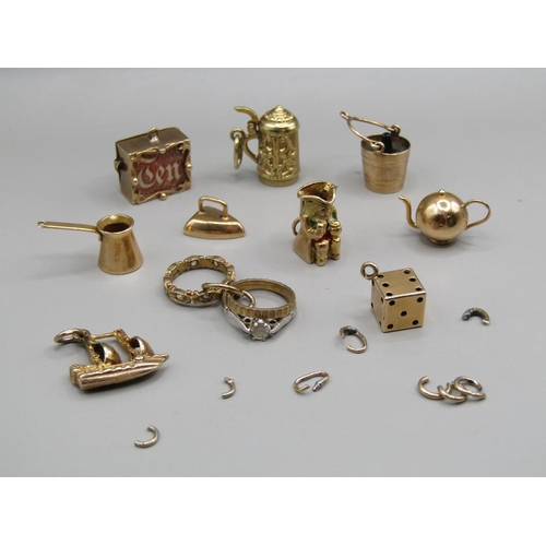 1543 - COLLECTION OF TEN GOLD CHARMS TO INC. TOBY JUG, BEER STEIN, DICE, IRON ETC. 21.5g