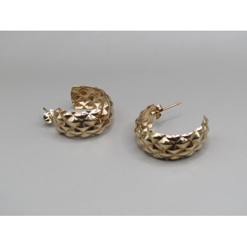 1549 - PAIR OF 9ct GOLD EARRINGS