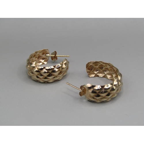 1549 - PAIR OF 9ct GOLD EARRINGS