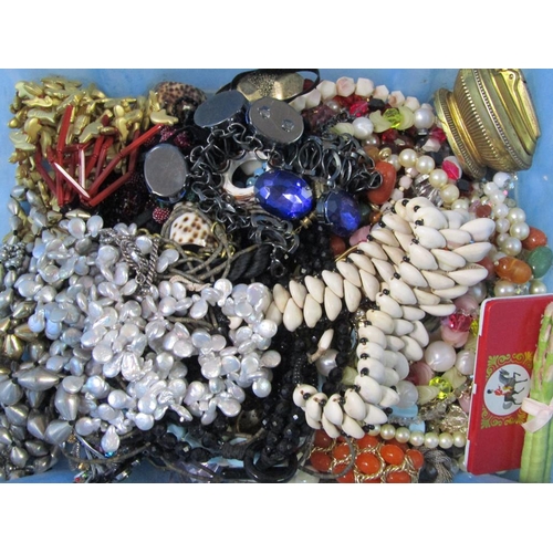 1627 - LARGE BOX OF MIXED COSTUME JEWELLERY, NECKLACES ETC