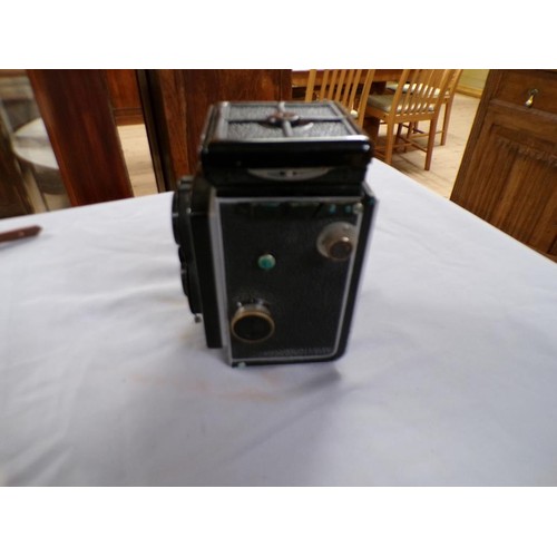 1400 - ROLLEIFLEX CAMERA AND CASE