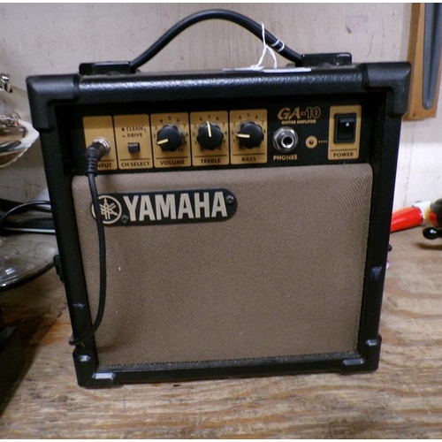 120 - YAMAHA AMP