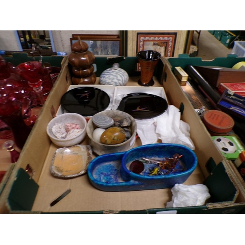 194 - BOX OF MIXED CERAMICS, STUDIO POTTERY, ORIENTAL LACQUERED STANDS