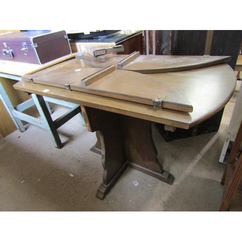 571 - OAK DROP LEAF TABLE