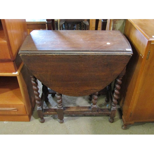 601 - 1930s OAK GATELEG TABLE