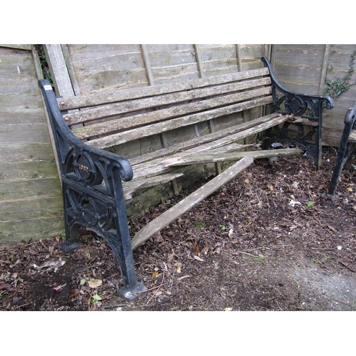 1050 - METAL FRAMED BENCH