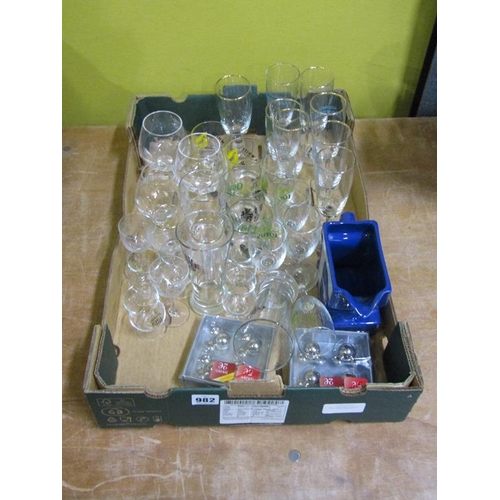 982 - BOX OF MIXED GLASSWARE