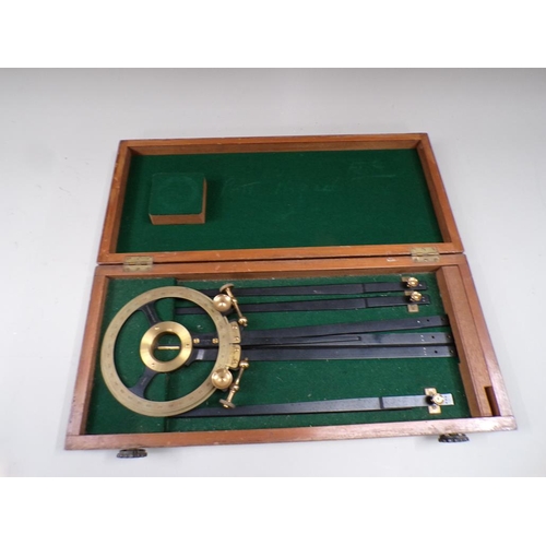 1341 - EDWARDIAN PERIOD PANTOGRAPH IN MAHOGANY BOX