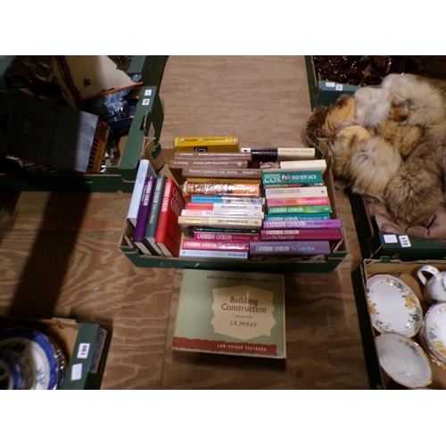 191 - BOX OF MIXED BOOKS TO INCL BUILDING CONSTRUCTION, CARPENTRY & JOINERY ETC