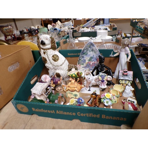 298 - BOX OF MIXED CERAMICS TO INCL ORNAMENTS, FIGURINES