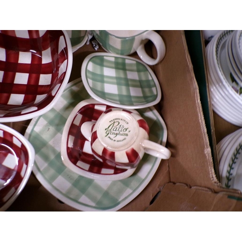 366 - BOX OF TG GREEN PATIO GINGHAM WARES