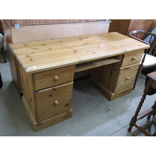 610 - PINE DESK