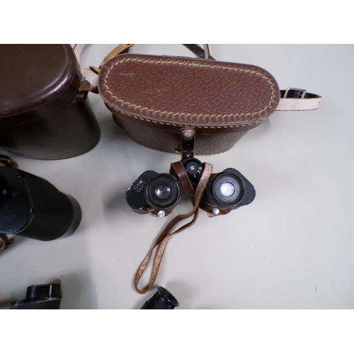 1322 - QTY OF BINOCULARS