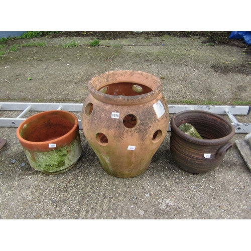 1075 - THREE GARDEN POTS