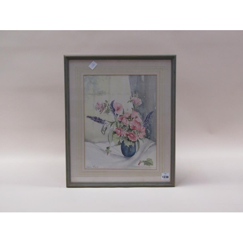 1238 - MAVIS EARL - VASE OF FLOWERS, SIGNED WATERCOLOUR, F/G, 40CM X 30CM