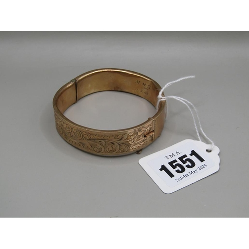 1551 - 9ct GOLD ENGRAVED BANGLE 21.4g