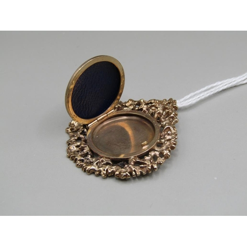 1570 - 9ct GOLD PENDANT LOCKET, 9.2g