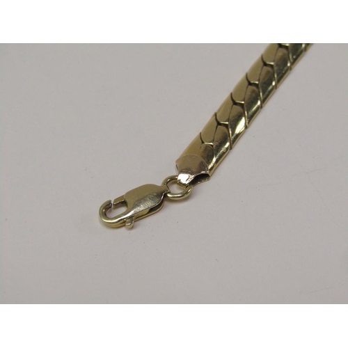 1576 - 18ct GOLD FLAT LINK BRACELET, 14g