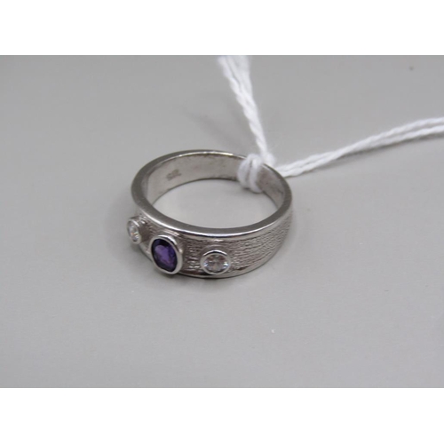 1608 - SILVER AMETHYST SET RING - SIZE P