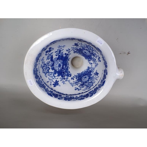 1406 - PORCELAIN TOILET BOWL WITH BLUE ONE WHITE DECORATION