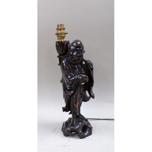 1445 - ORIENTAL CARVED WOOD FIGURATIVE ELECTRIC TABLE LAMP - 37cms H