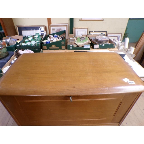 1930 - 1970s TEAK COCKTAIL CABINET 81 x 115cms