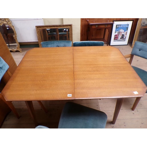 1935 - TEAK EXTENDING DINING TABLE AND FIVE CHAIRS