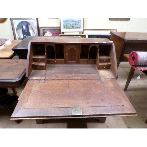 1940 - GEORGIAN OAK BUREAU 96 x 102 cms