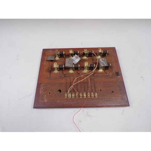 1411 - HOUSEHOLD BUTLERS BELL ROOM INDICATOR