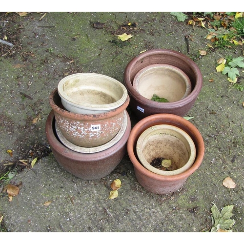 941 - ASSORTED COLLECTION OF GARDEN POTS