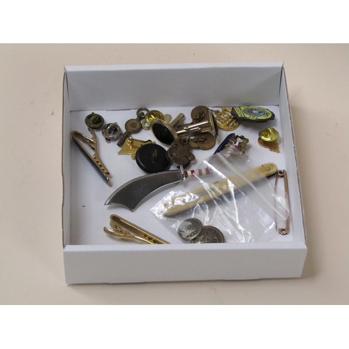 1498 - BOX OF CUFFLINKS, TIE CLIPS, PEN KNIFE ETC