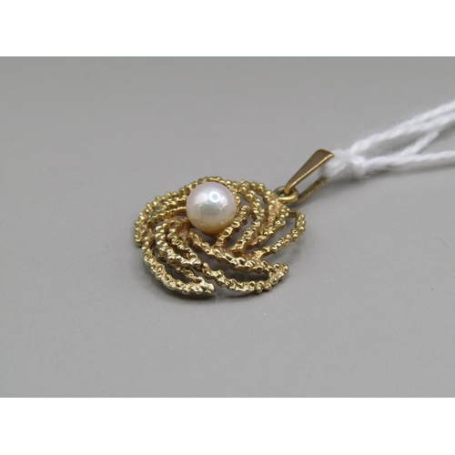 1529 - 9ct GOLD PEARL SET PENDANT 1.96g