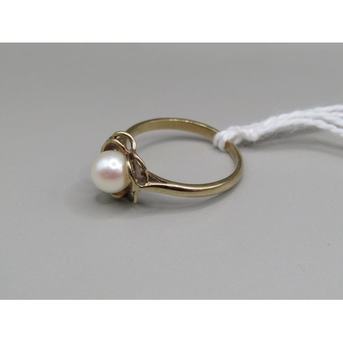 1546 - 9ct GOLD PEARL SET RING SIZE O