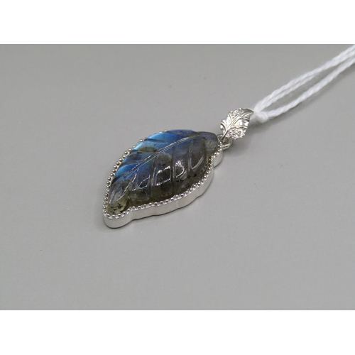 1606 - SILVER LABRODITE LEAF PENDANT PENDANT