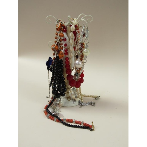 1633 - BOX OF MIXED COSTUME JEWELLERY TO INC. NECKLACES ETC