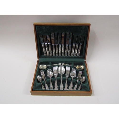 1687 - CANTEEN OF CUTLERY AND A BOX SET OF CONTINENTAL CUTLERY