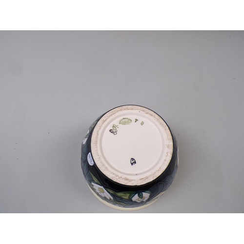 1832 - MOORCROFT LAMIA JARDINIERE, 17CM H