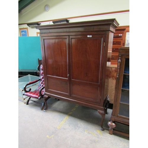 1847 - 19c MAHOGANY LINEN CABINET 146 x 188 cms