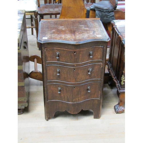 1858 - SERPENTINE FRONT CHEST 48 x 70 cms