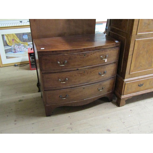 1915 - GEORGIAN BOW FRONTED CHEST 92 x 83 cms