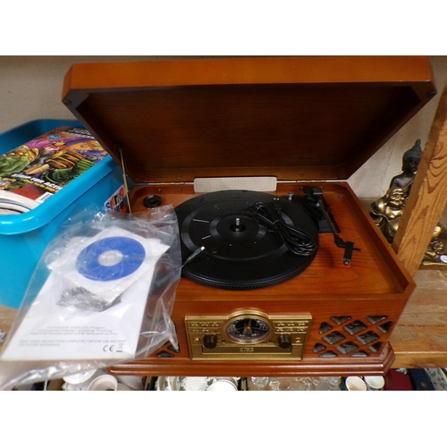 67 - STEREO, TURNTABLE AND CD PLAYER