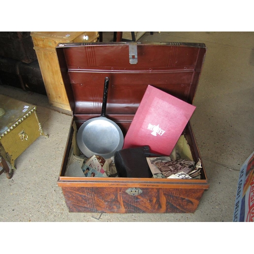 759 - VINTAGE TRUNK