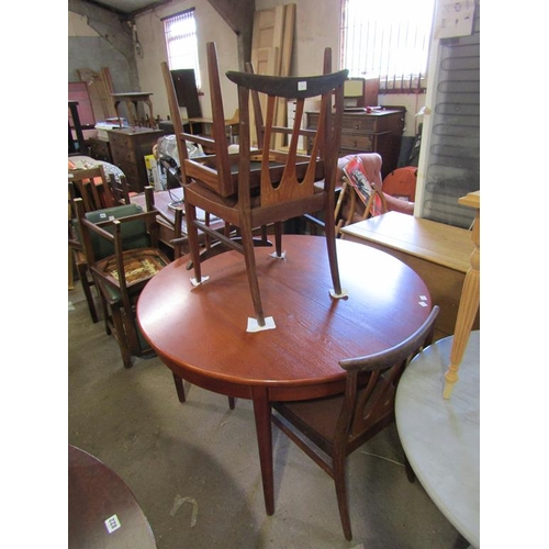 793 - TEAK DINING TABLE AND FOUR CHAIRS