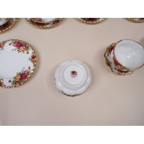 1823 - ROYAL ALBERT OLD COUNTRY ROSES TEAWARES - CUPS 8CM H