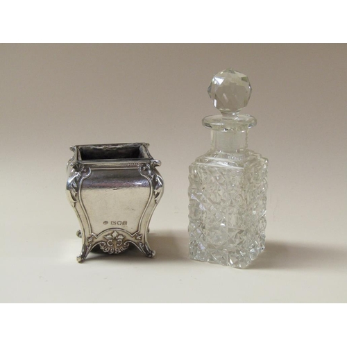 1476 - CUT GLASS BOTTLE AND STOPPER MOUNTED IN A SILVER STAND, WILLIAM COMYNS AND SONS, LONDON 1901