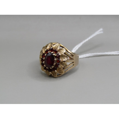 1543 - 9ct GOLD GARNET SET RING SIZE P 1/2